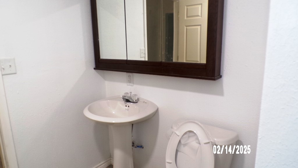 911 North Ave C Beeville, TX 78102 - Photo 27 of 40