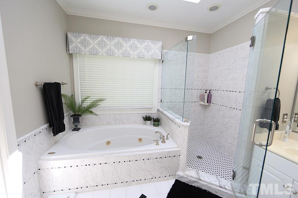 2413 Eddystone Road Raleigh, NC 27612 - Photo 13 of 25 Gallery Image 13
