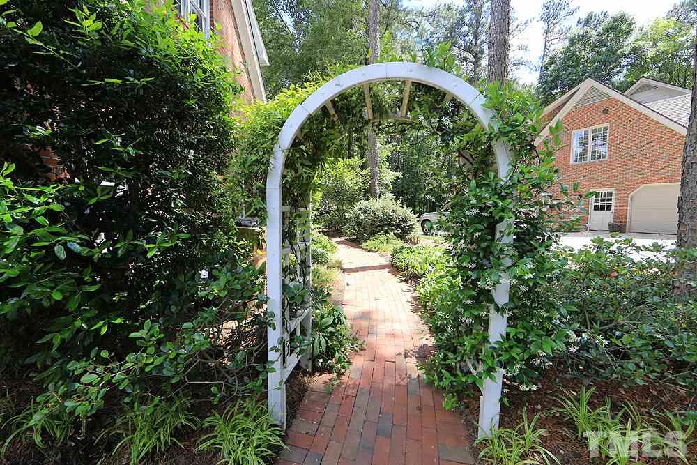 2413 Eddystone Road Raleigh, NC 27612 - Photo 20 of 25 Gallery Image 20