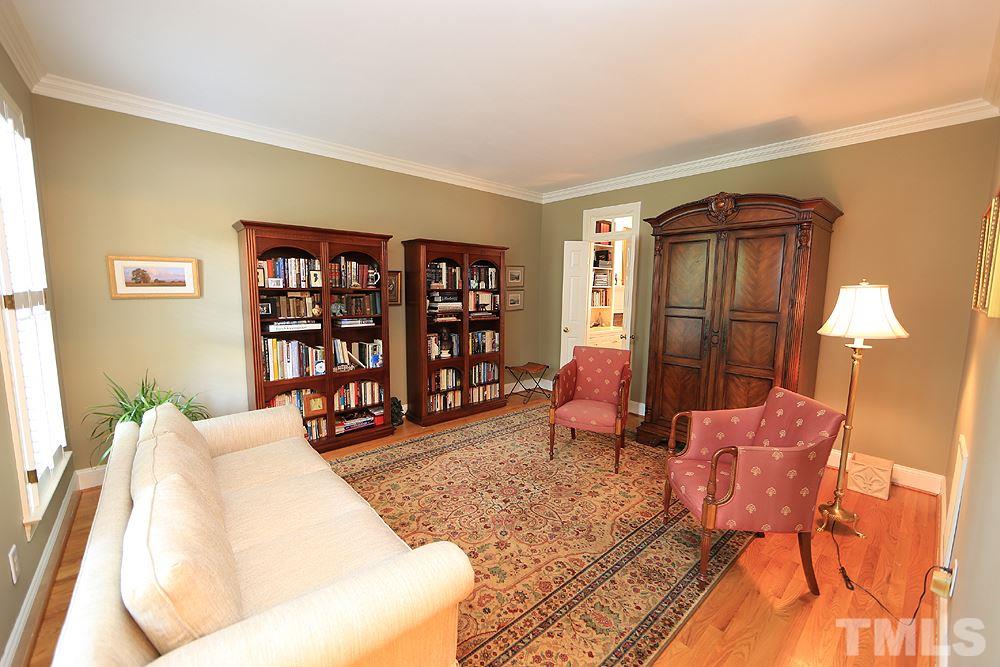 2413 Eddystone Road Raleigh, NC 27612 - Photo 4 of 25 Gallery Image 4