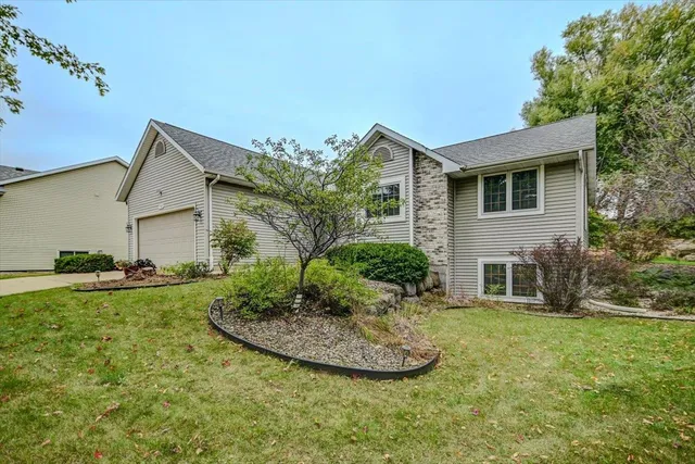 $480,000 | 1792 Frawley Drive, Sun Prairie, WI 53590
