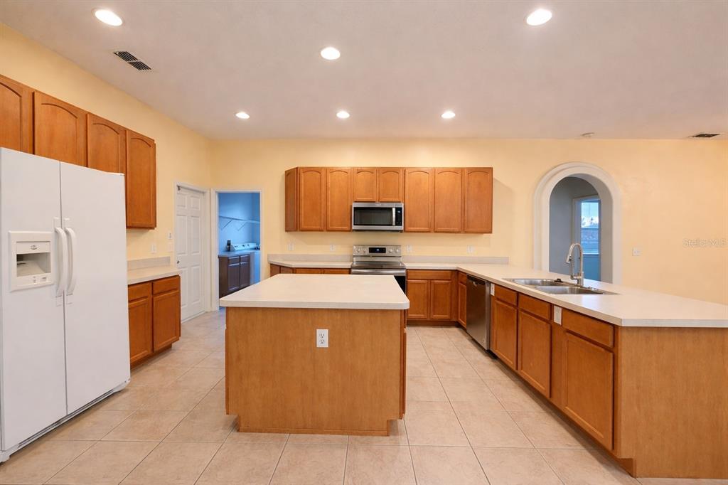 540 Coventry Road Davenport, FL 33897 - Photo 5 of 17