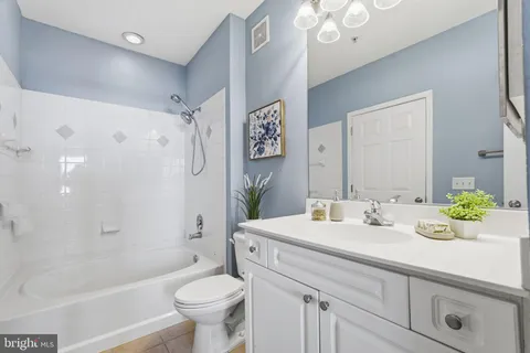 $299,900 | 501 Hungerford Drive, Unit 263, Rockville, MD 20850