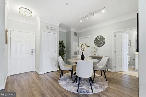 $299,900 | 501 Hungerford Drive, Unit 263, Rockville, MD 20850