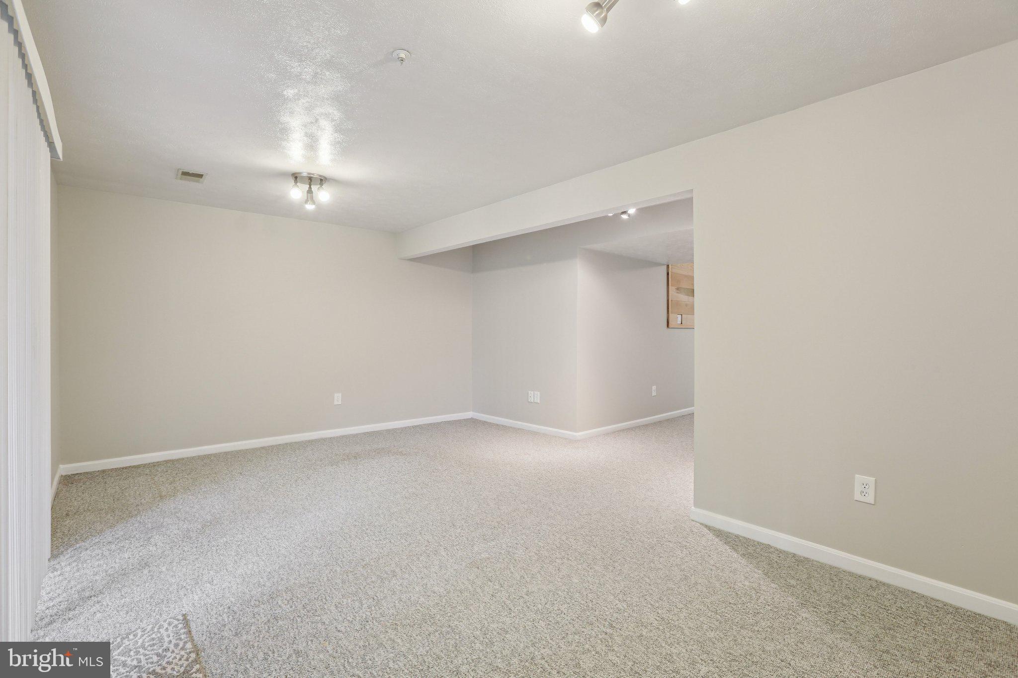 4642 Marksman Court Hampstead, MD 21074 - Photo 23 of 35 an empty room with a empty space