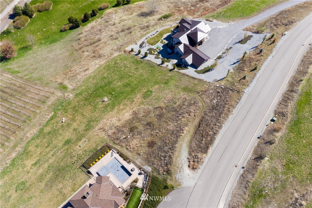 305 Clos Chevalle Road Chelan, WA 98816 - Photo 15 of 24 Gallery Image 15