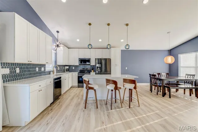 $285,000 | 3645 Woodman Drive, Florissant, MO 63031