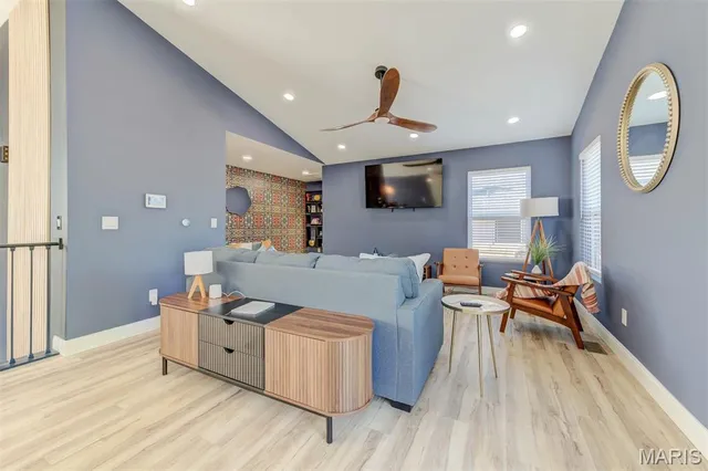 $285,000 | 3645 Woodman Drive, Florissant, MO 63031