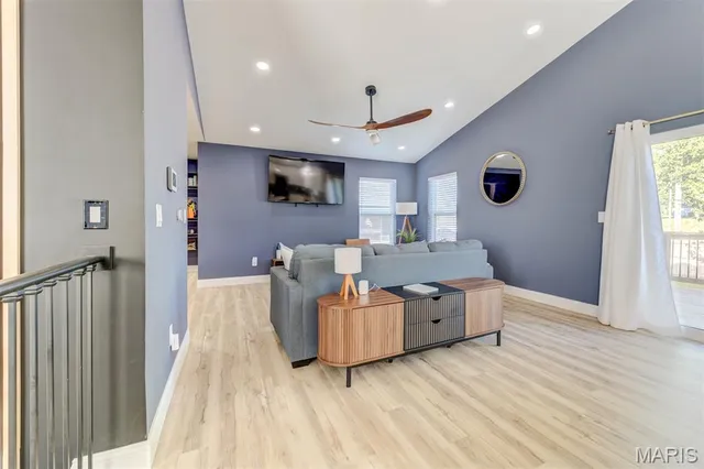 $285,000 | 3645 Woodman Drive, Florissant, MO 63031