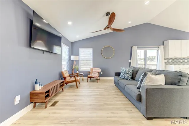 $285,000 | 3645 Woodman Drive, Florissant, MO 63031