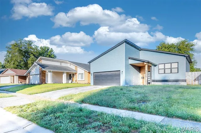 $285,000 | 3645 Woodman Drive, Florissant, MO 63031