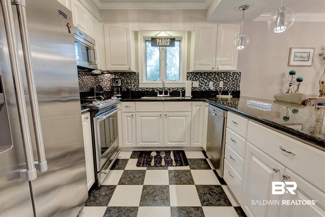 110 Fairhope Avenue, Unit 7 Fairhope, AL 36532 - Photo 5 of 26