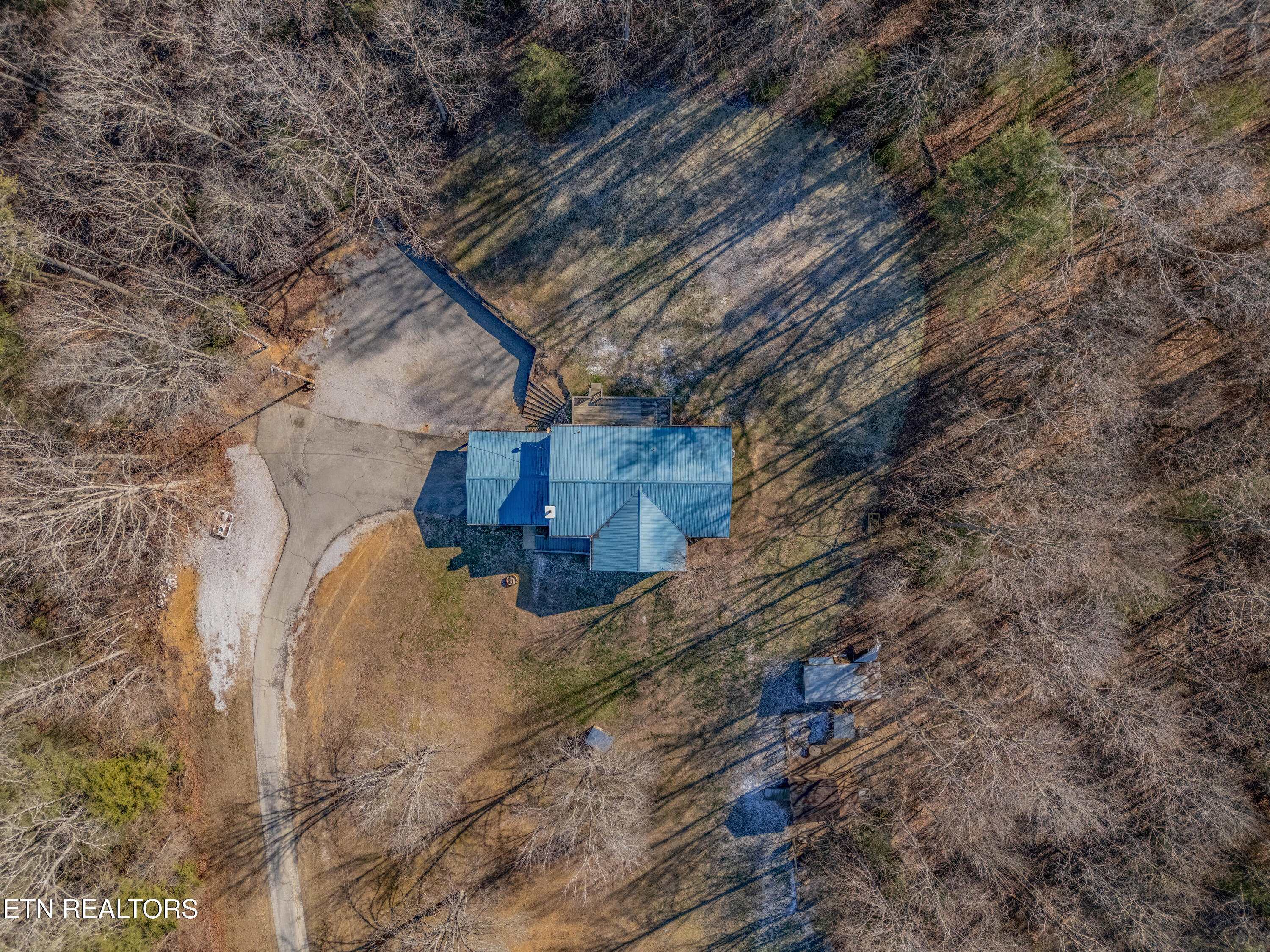161 Adcock Hollow Road Harriman, TN 37748 - Photo 3 of 41 DJI_20260128010921_0917_D-HDR