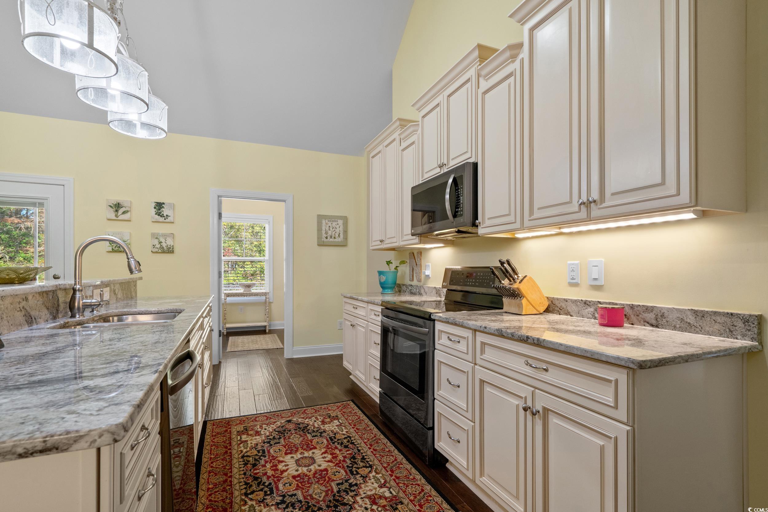 688 Chamberlin Road Myrtle Beach, SC 29588 - Photo 11 of 40