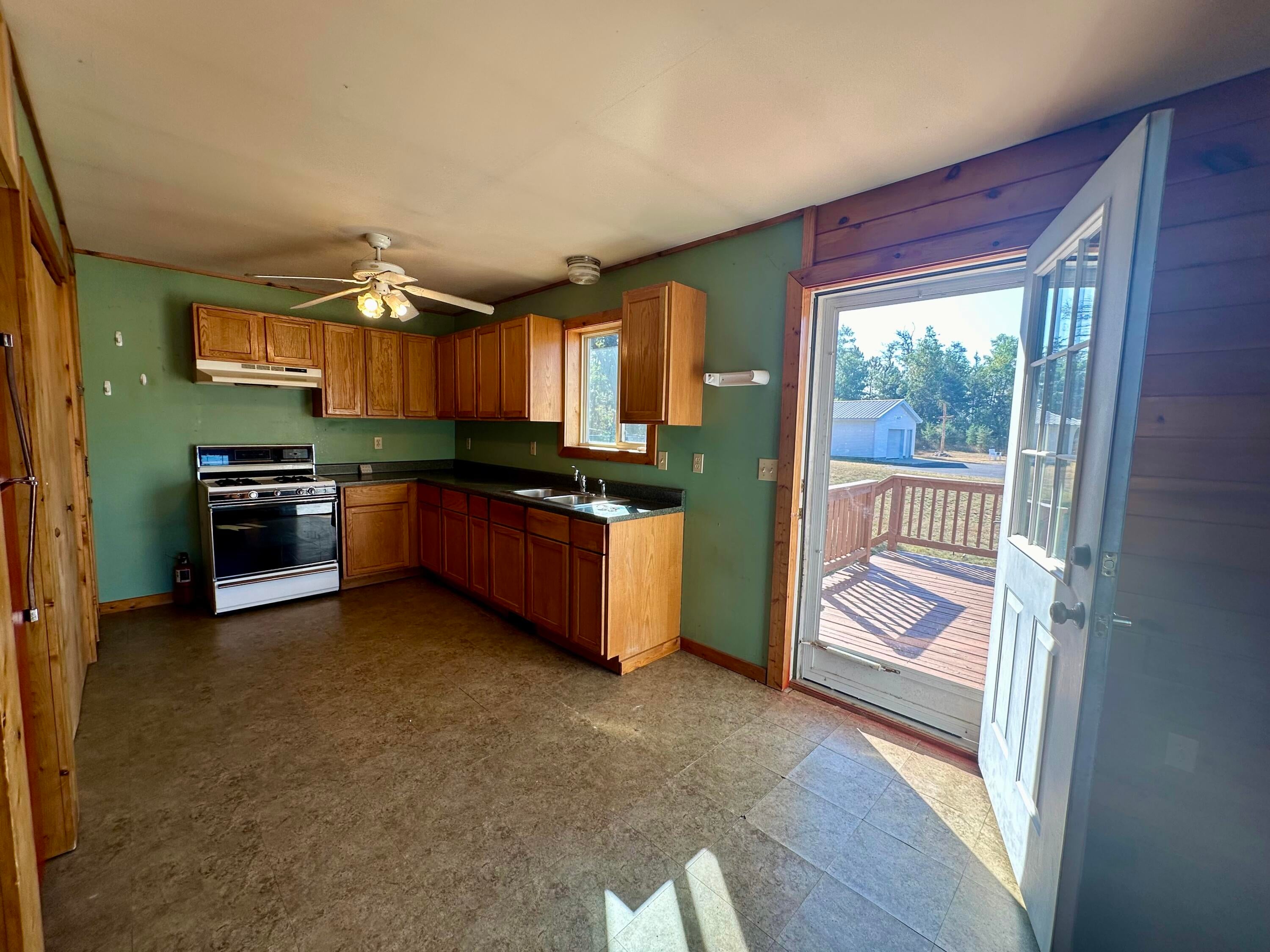 10058 Pinewood Road St. Helen, MI 48656 - Photo 9 of 15 Gallery Image 9