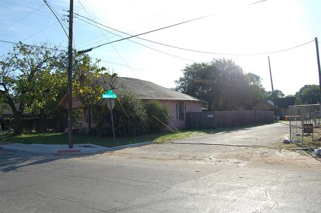 $124,382 | 4300 Canal Street, Dallas, TX 75210