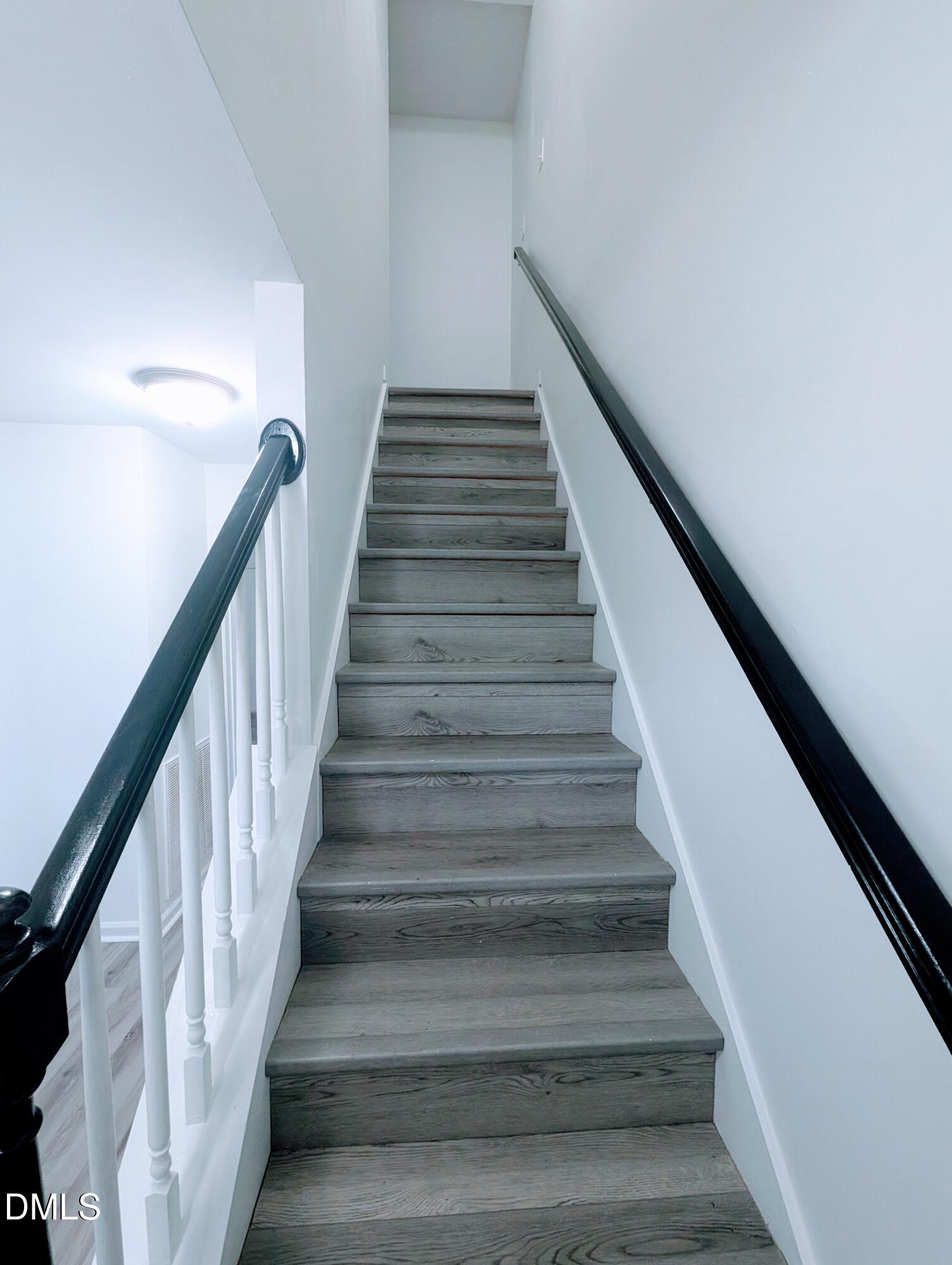 1005 Shades Place Raleigh, NC 27601 - Photo 10 of 18 a view of entryway