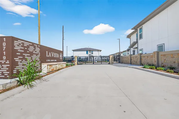 $2,595 | 10719 Mason Road, Unit 3, Richmond, TX 77406