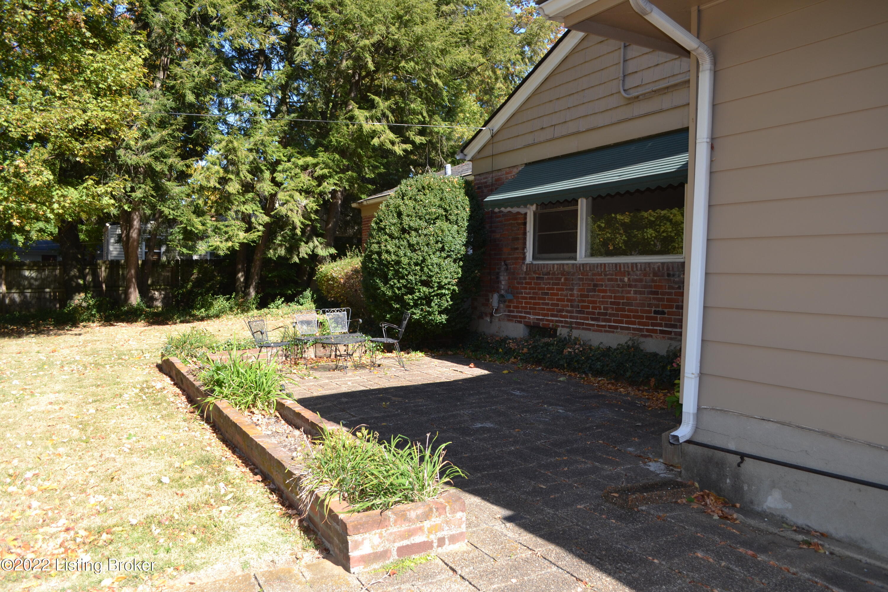 208 South Hampton Road Louisville, KY 40222 - Photo 16 of 59 DSC_0016