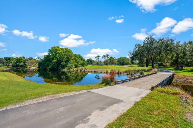 $357,000 | 8336 Northwest 37th Place, Sunrise, FL 33351