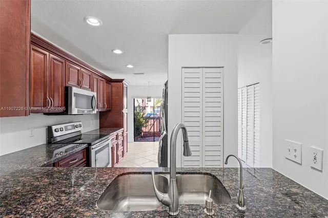 $357,000 | 8336 Northwest 37th Place, Sunrise, FL 33351