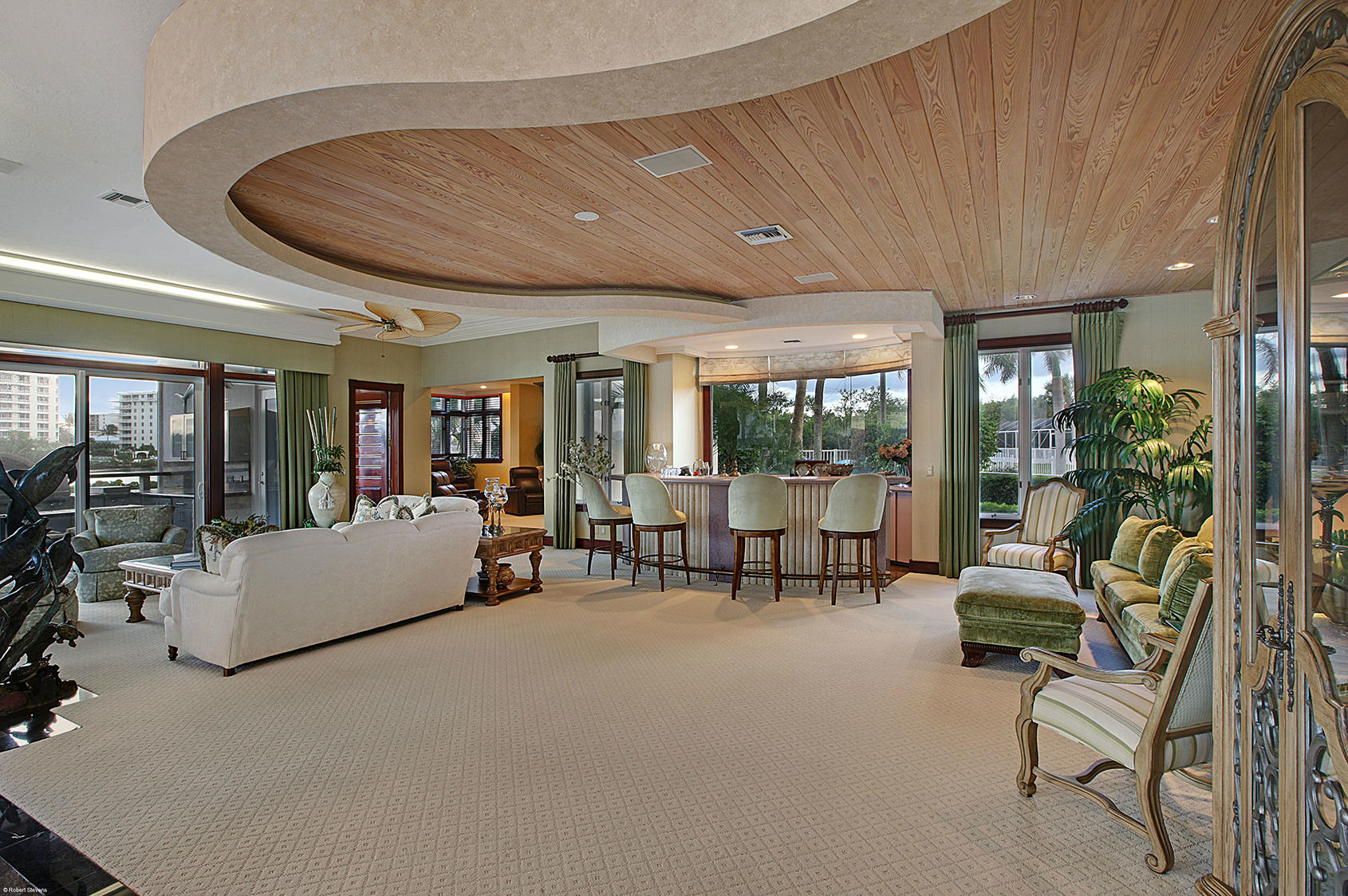 3175 Cove Road Tequesta, FL 33469 - Photo 14 of 39 Bar/entertainment area
