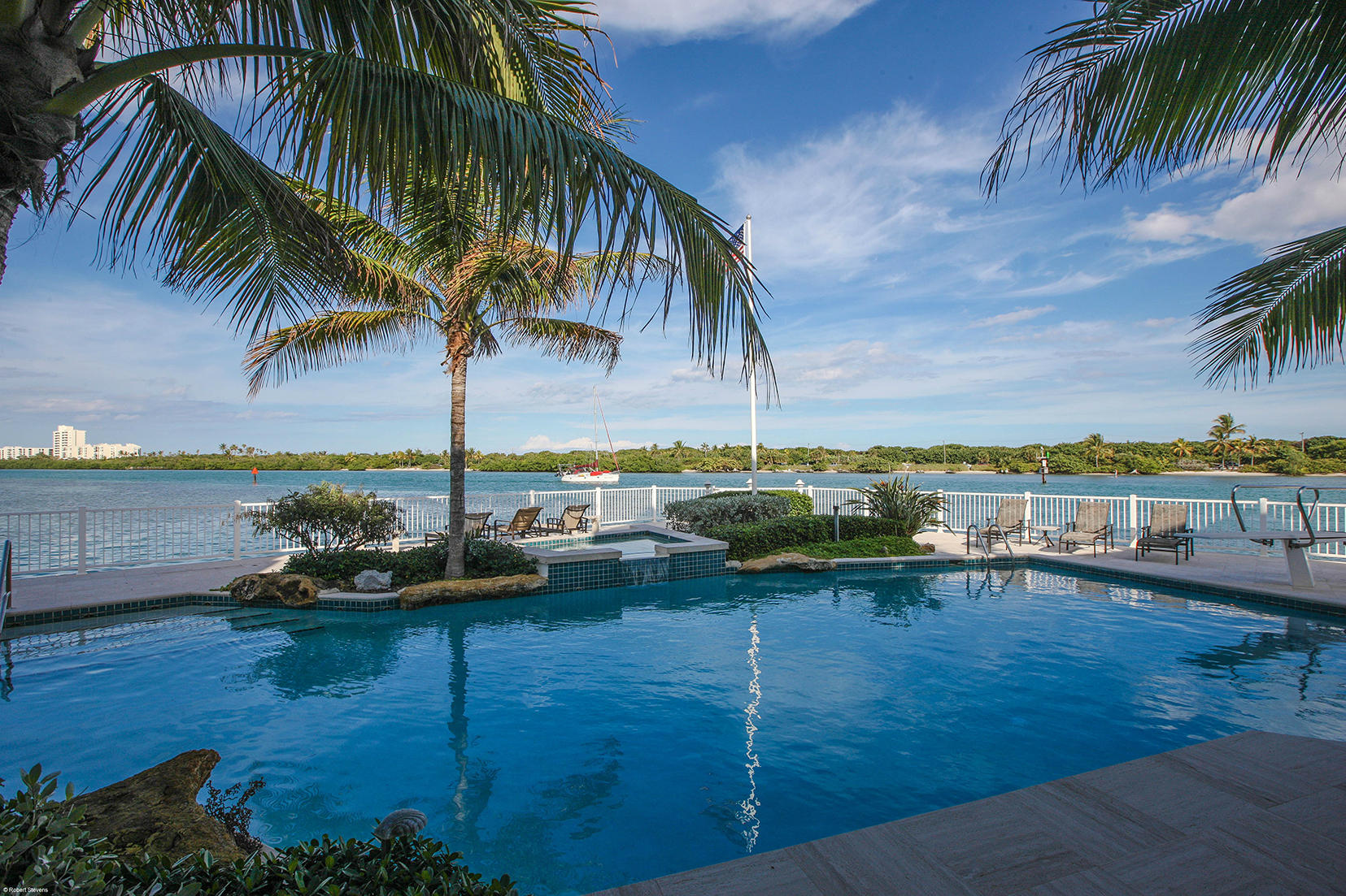 3175 Cove Road Tequesta, FL 33469 - Photo 34 of 39 Pool