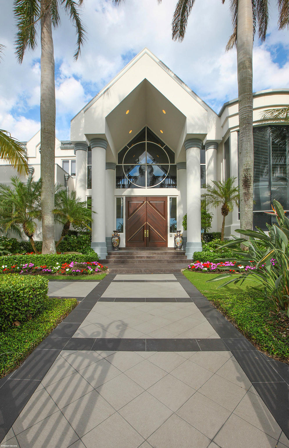 3175 Cove Road Tequesta, FL 33469 - Photo 4 of 39 Front door
