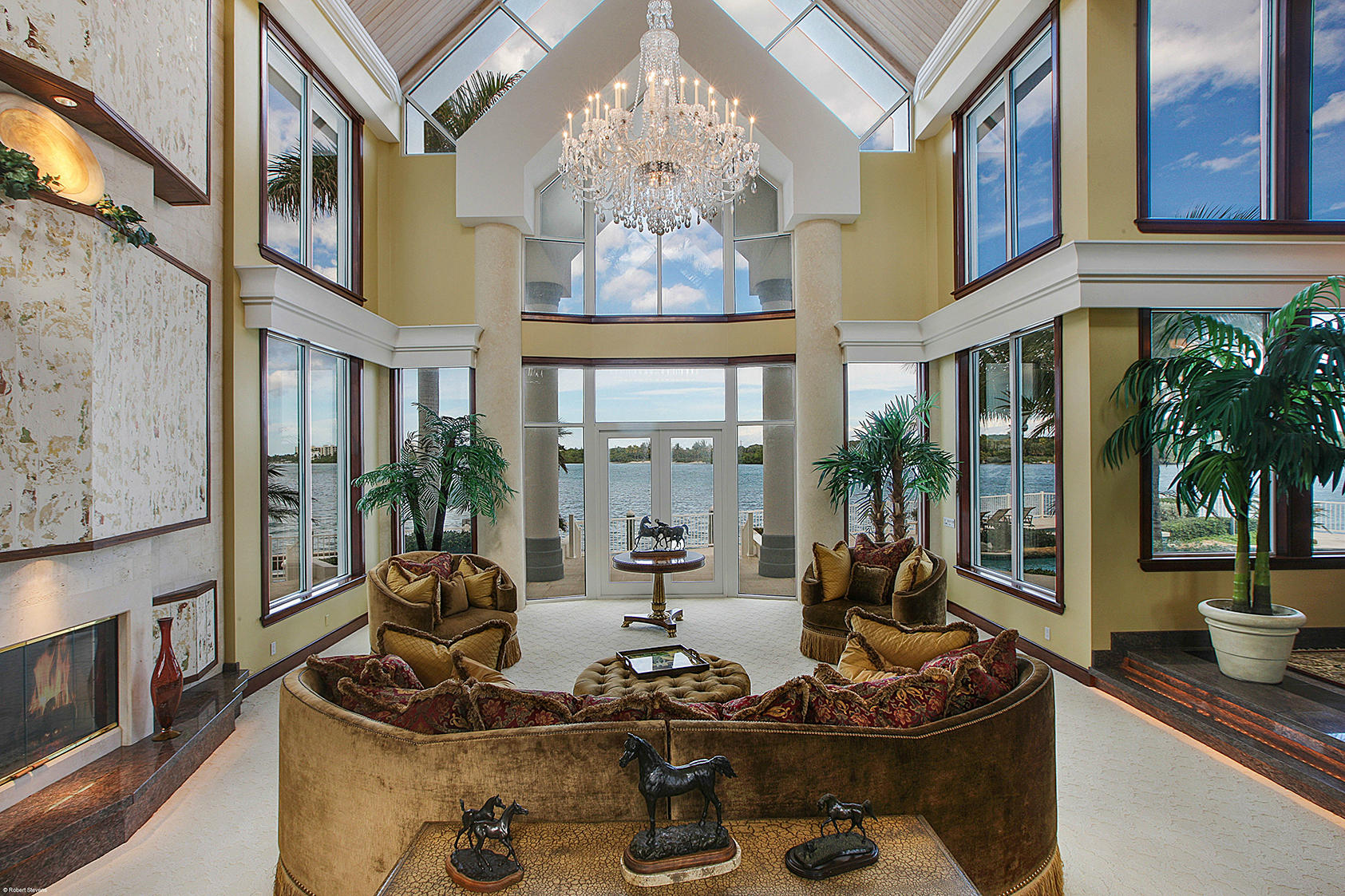 3175 Cove Road Tequesta, FL 33469 - Photo 5 of 39 Foyer view