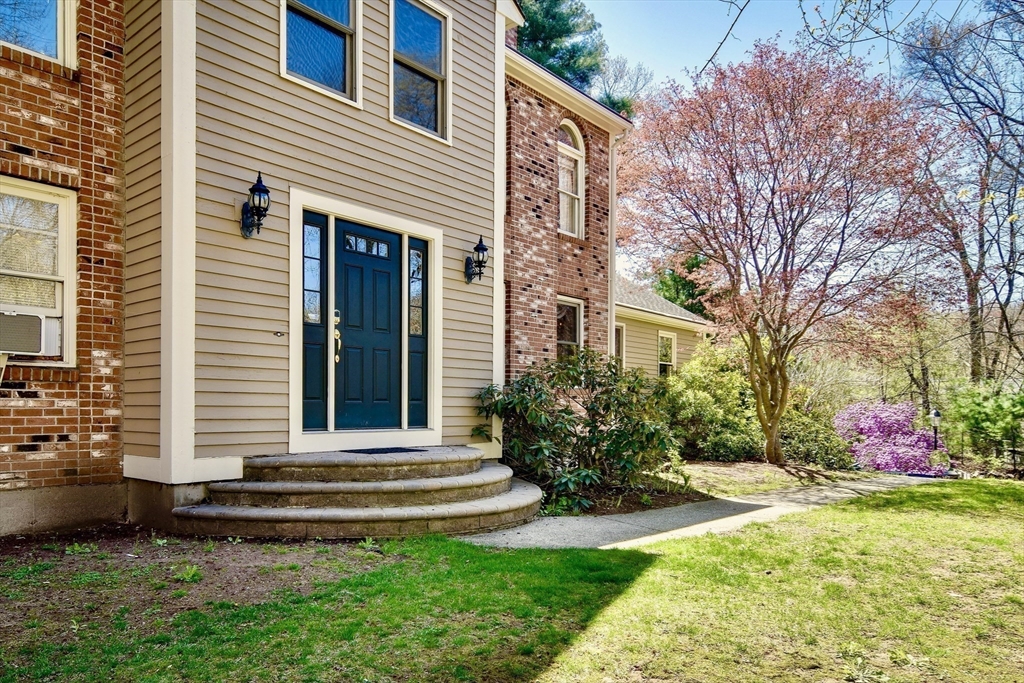128 Upton Road Westborough, MA 01581 - Photo 20 of 23