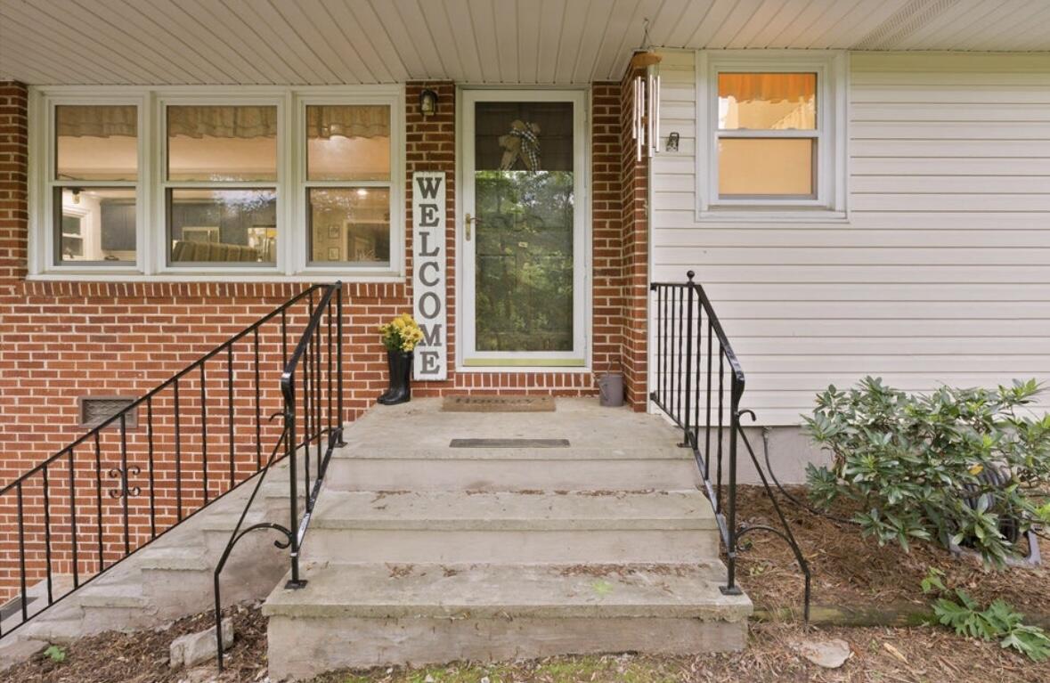 1123 Ridgeleigh Circle Dalton, GA 30720 - Photo 2 of 37 IMG_6276