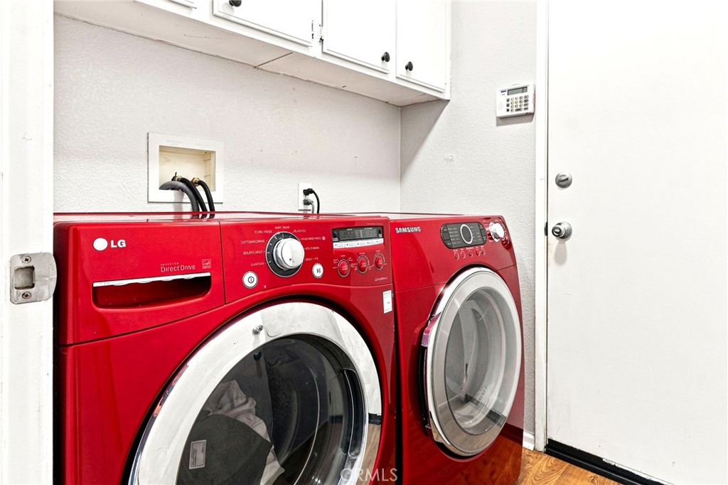 17892 Spring Hill Way Riverside, CA 92503 - Photo 36 of 46 Laundry Room
