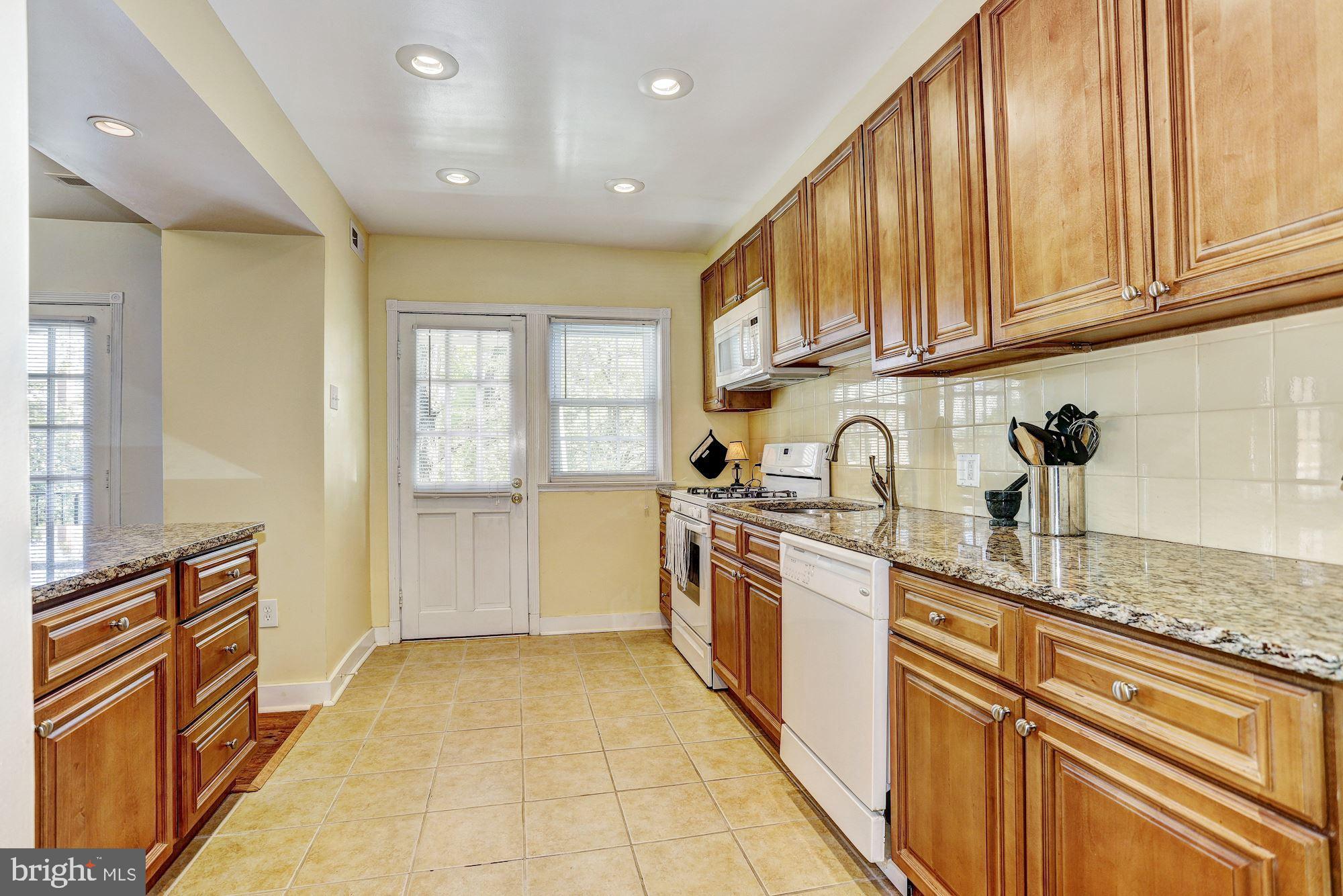 1513 Roundhill Road Baltimore, MD 21218 - Photo 11 of 33 Gallery Image 11