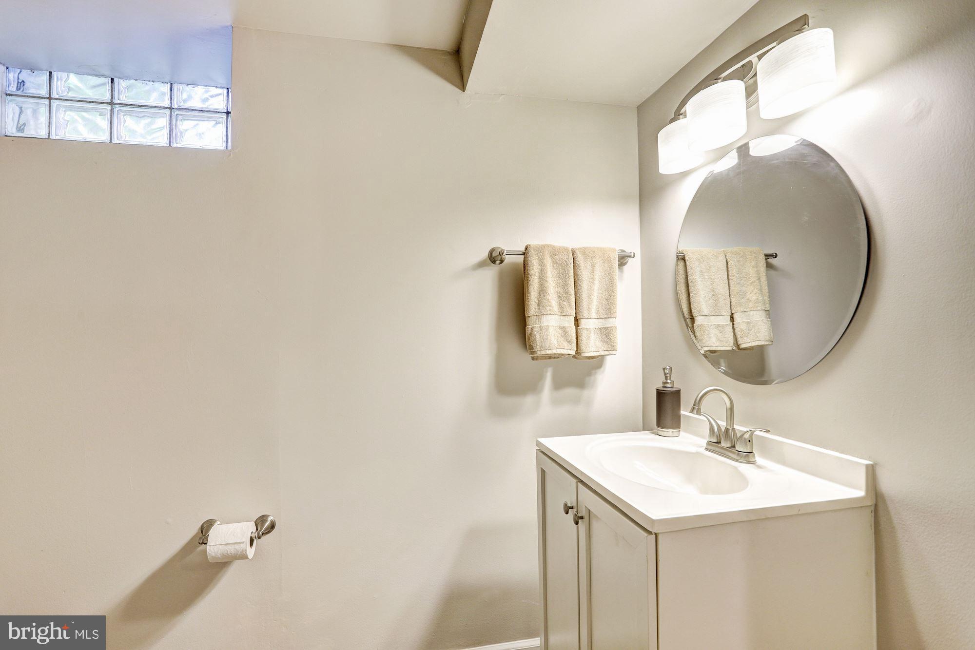 1513 Roundhill Road Baltimore, MD 21218 - Photo 25 of 33 Gallery Image 25