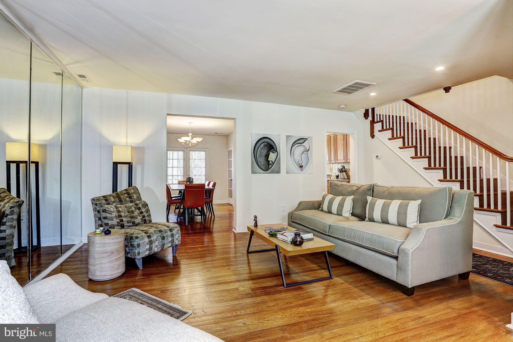 1513 Roundhill Road Baltimore, MD 21218 - Photo 7 of 33 Gallery Image 7