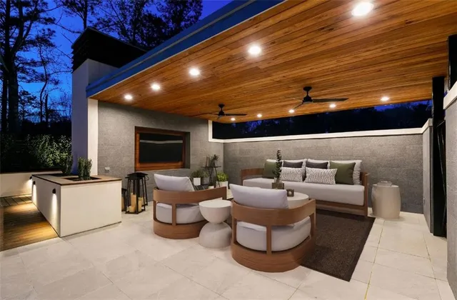 $2,467 | 1960 Spectrum Circle, Unit 2740, Marietta, GA 30067