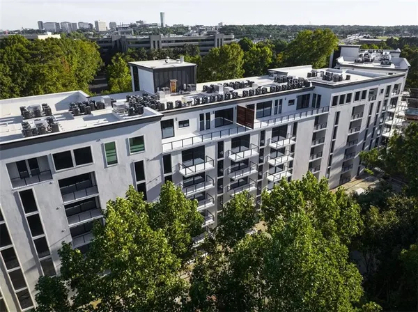 $2,220 | 1960 Spectrum Circle, Unit 2325, Marietta, GA 30067