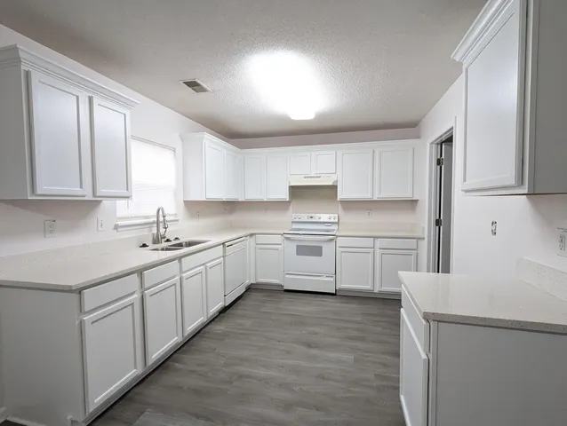 $389,990 | 2452 Melville Road, North Charleston, SC 29406