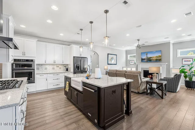 $750,000 | 183 Amohi Way, Loudon, TN 37774