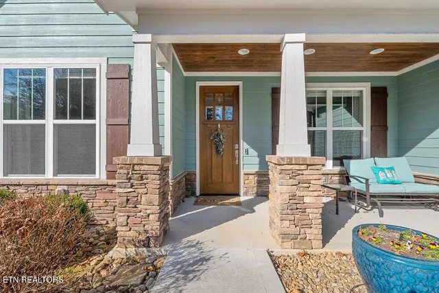 $750,000 | 183 Amohi Way, Loudon, TN 37774