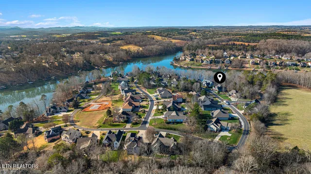 $750,000 | 183 Amohi Way, Loudon, TN 37774