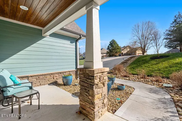 $750,000 | 183 Amohi Way, Loudon, TN 37774