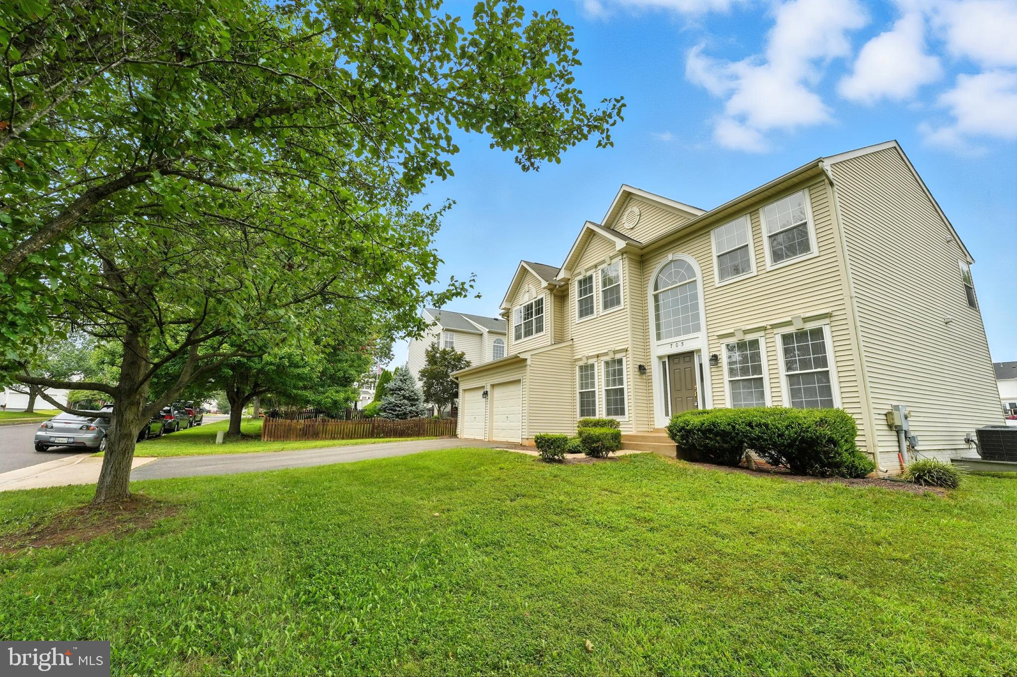 705 Holly Leaf Road Culpeper, VA 22701 - Photo 59 of 62 a front view of a house with garden