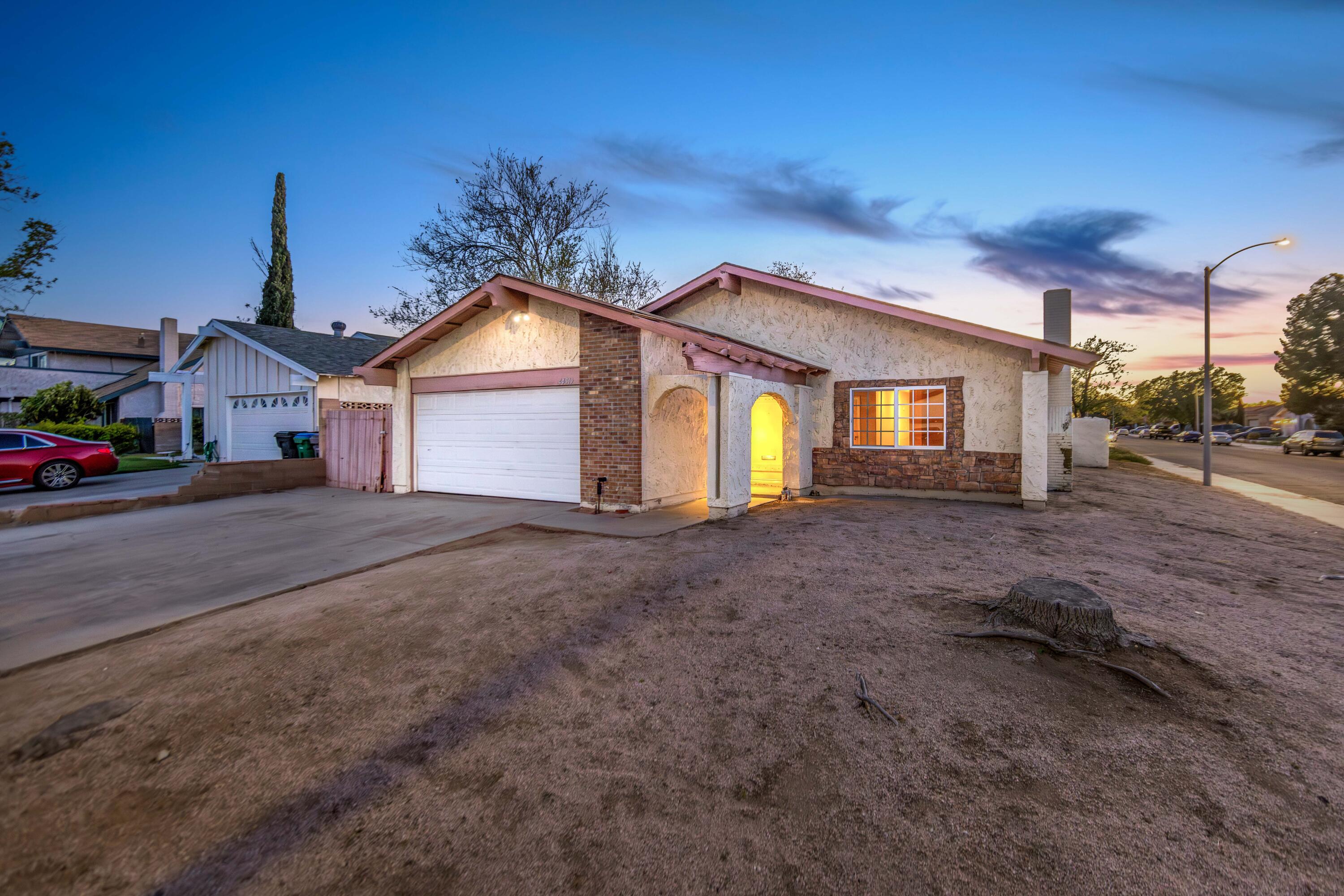 44519 Benald Street Lancaster, CA 93535 - Photo 2 of 29 44519 Benald St-4