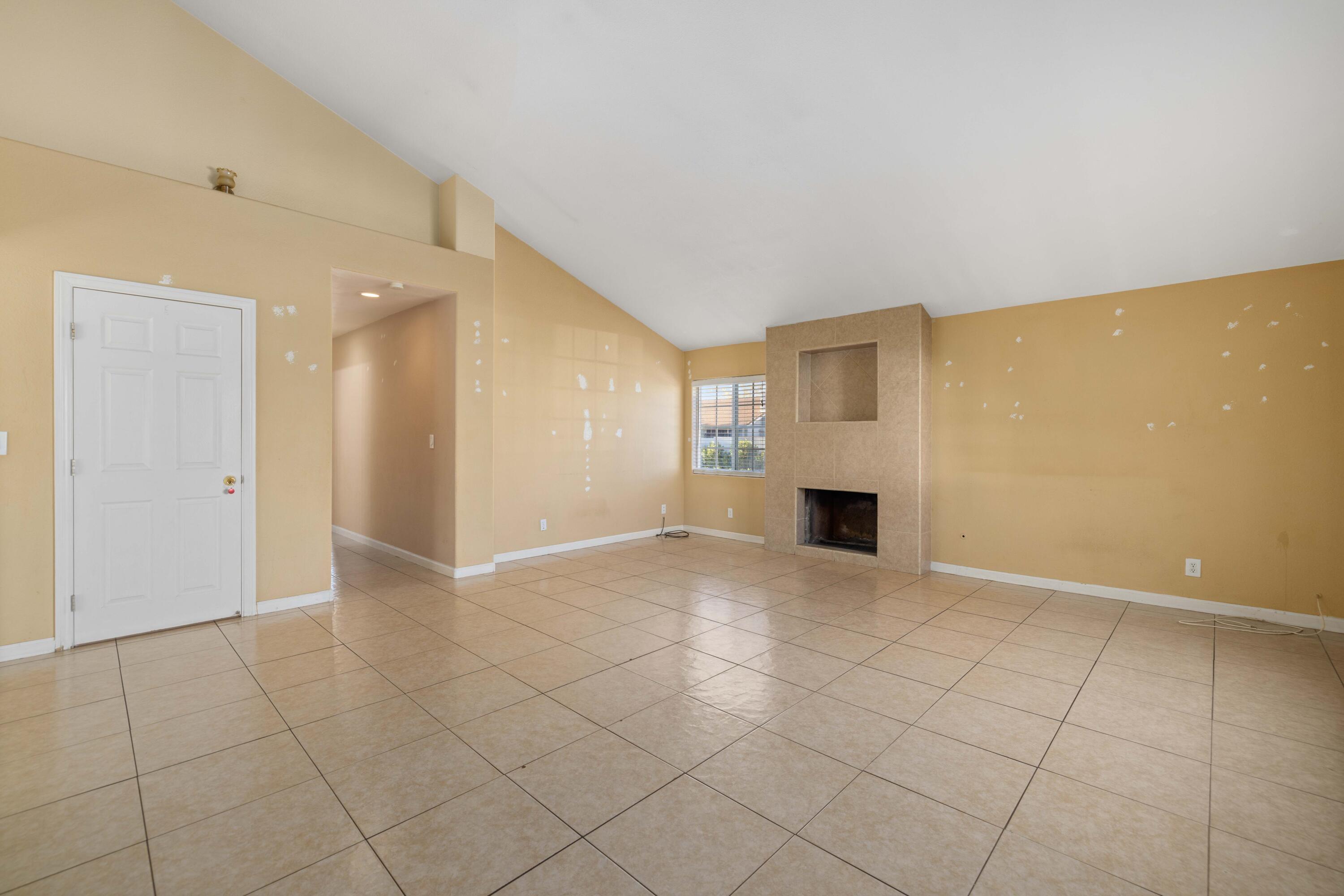 44519 Benald Street Lancaster, CA 93535 - Photo 6 of 29 44519 Benald St-6
