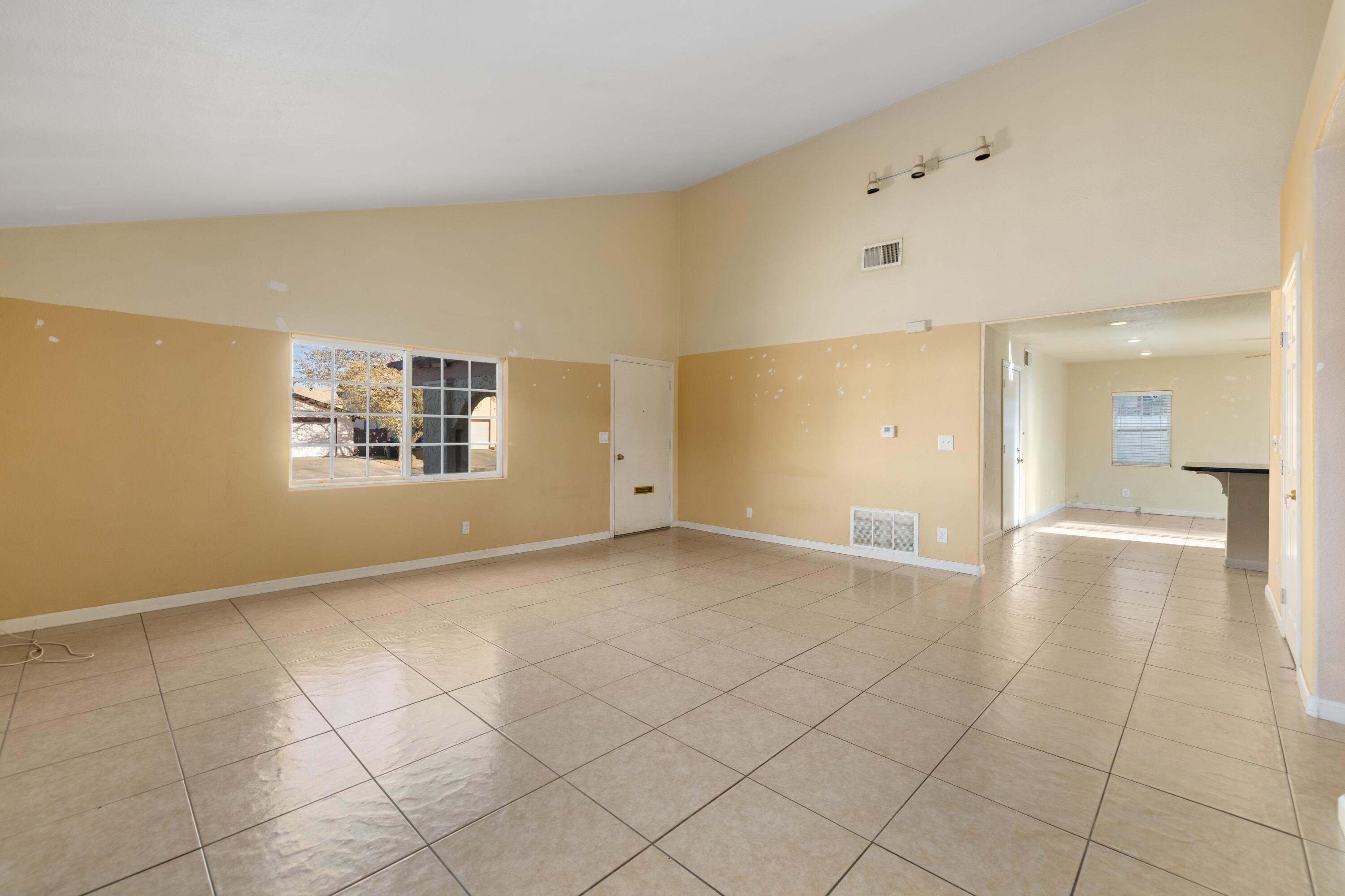 44519 Benald Street Lancaster, CA 93535 - Photo 7 of 29 44519 Benald St-7