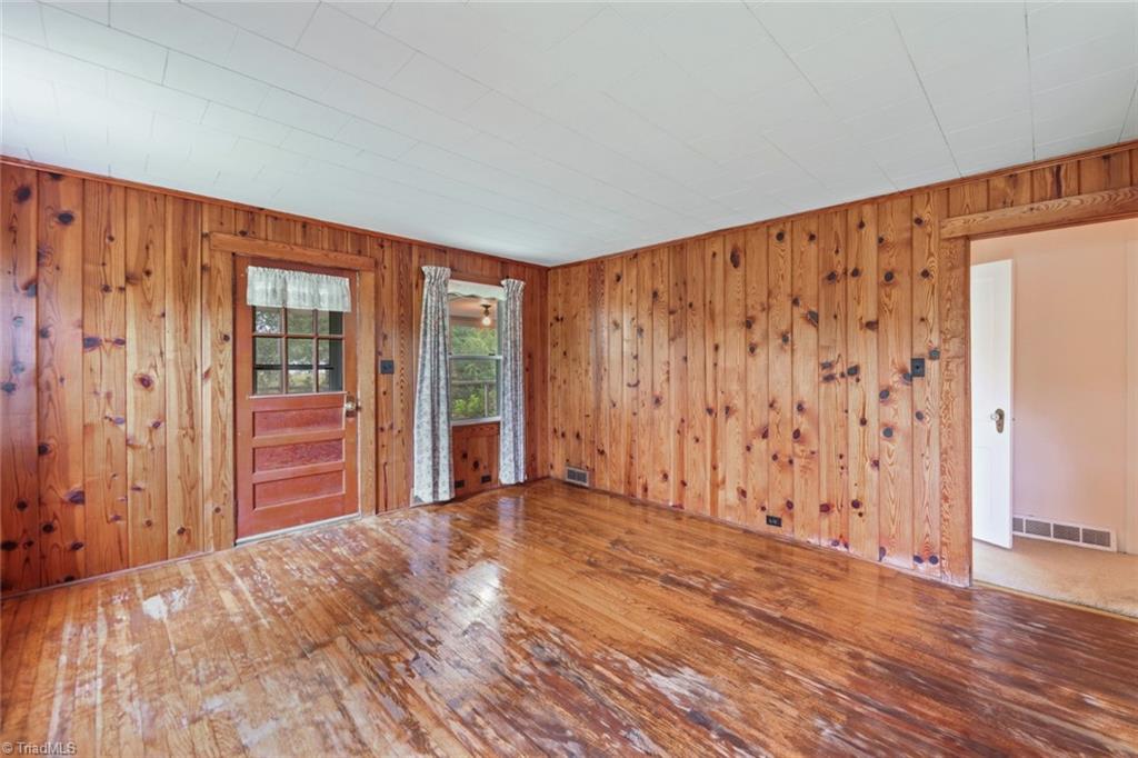 291 Motsinger Road Winston-Salem, NC 27107 - Photo 3 of 26 Gallery Image 3