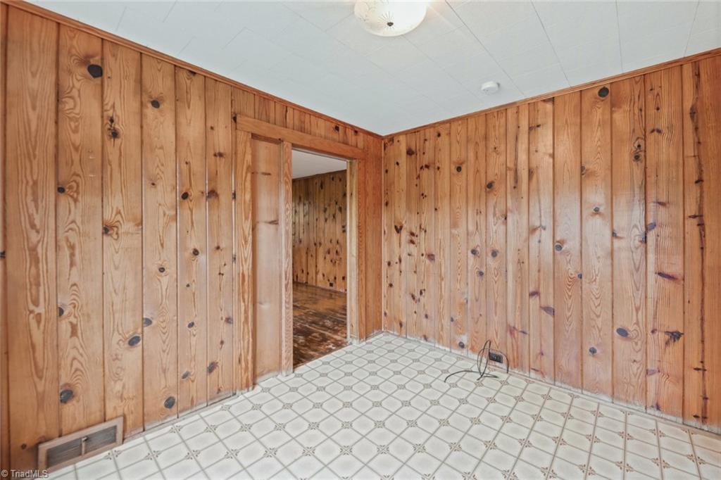 291 Motsinger Road Winston-Salem, NC 27107 - Photo 4 of 26 Gallery Image 4