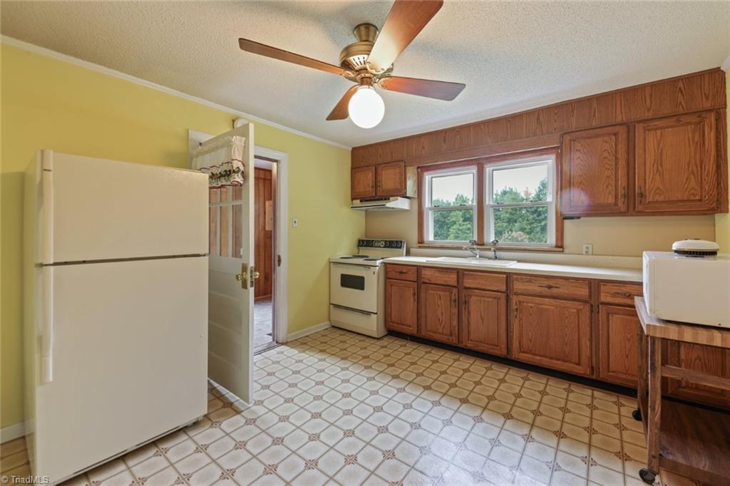 291 Motsinger Road Winston-Salem, NC 27107 - Photo 9 of 26 Gallery Image 9