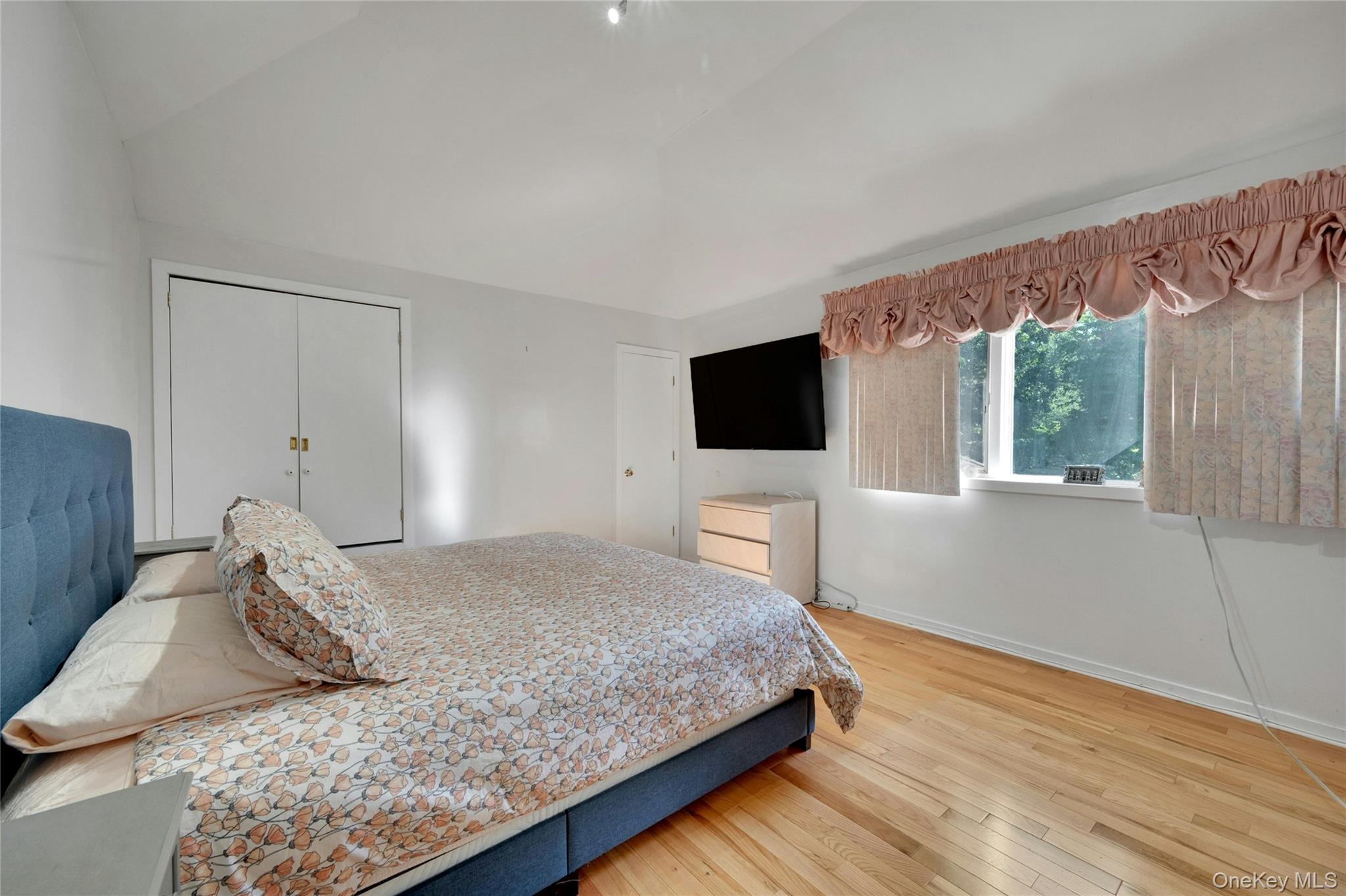 2 Meadowwood Lane Rye, NY 10580 - Photo 18 of 26